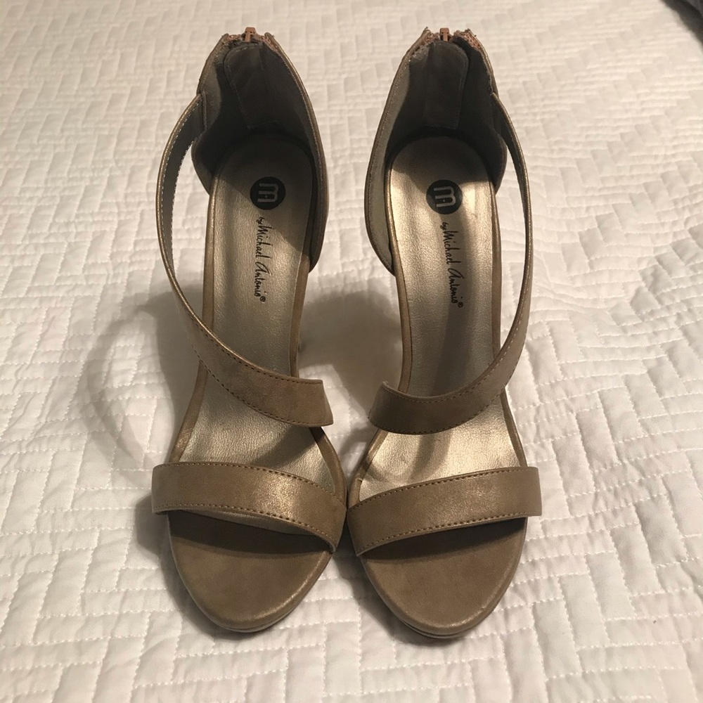 Gold M by Michael Antoino heels